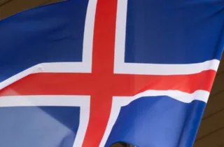 e43e11b5eb54b65c770ccbc6e5c6ebb7