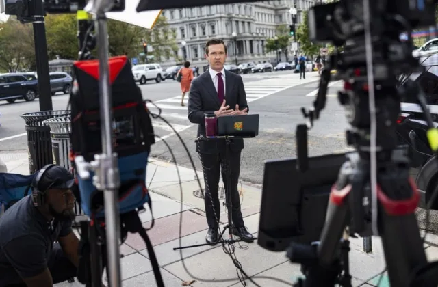 Transliuotojai smogė Baltiesiems rūmams: dėl CNN boikotuotas bendras Trumpo renginių filmavimas