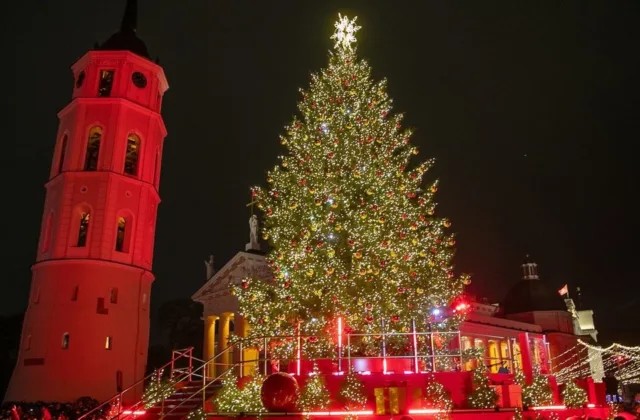 Vilnius jau paskelbė Kalėdų sezono pradžią: eglės įžiebimo datą verta pasižymėti dabar