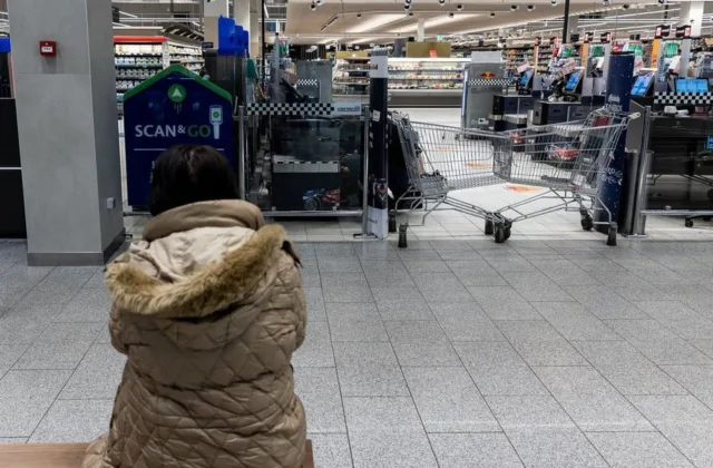 Dėl 2 eurų pirkėjas susidūrė su „Maxima“: parduotuvėje pripažinta netikėta klaida