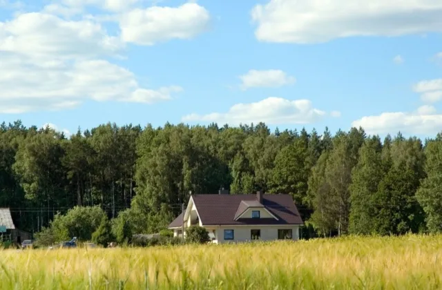 Nenaudojama žemė gali tapti tūkstančių eurų parama: svarbu nepraleisti vieno termino