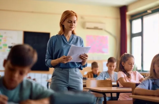 Dirbtinis intelektas keičia mokyklą: kokio mokytojo vaikams reikės ateityje?