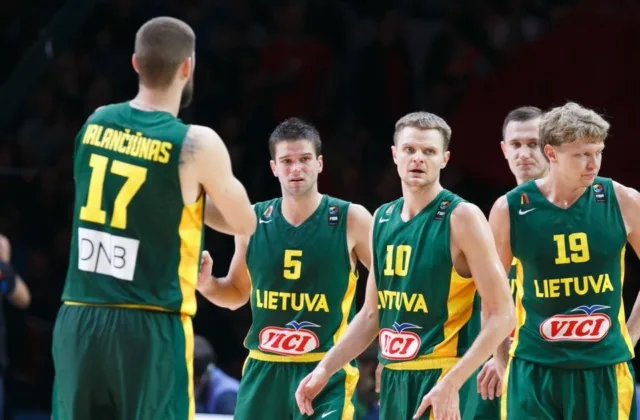 Lietuva sudrebino Europos čempionatą: pergalė prieš Serbiją atvėrė kelią į Rio