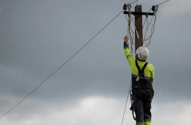 Daugiau nei 280 tūkst. gyventojų jau moka mažiau: kam taikoma speciali elektros kaina