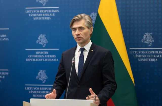 Budrys įspėja: Vakarų pozicijos silpnėja